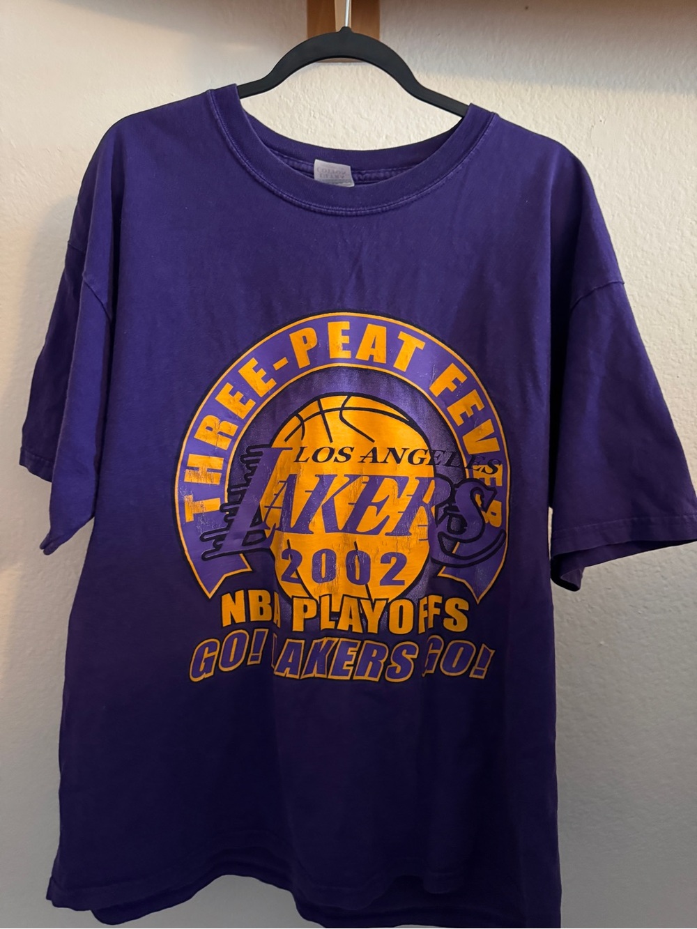 Gildan Purple Los Angeles Lakers 2002 NBA Playoffs Graphic Tee